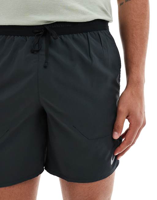 Nike Running Stride Dri-FIT 7 Inch Shorts In Black