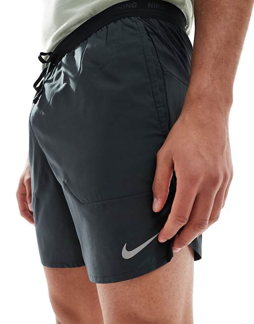 Nike Running Stride Dri-FIT 7 Inch Shorts In Black