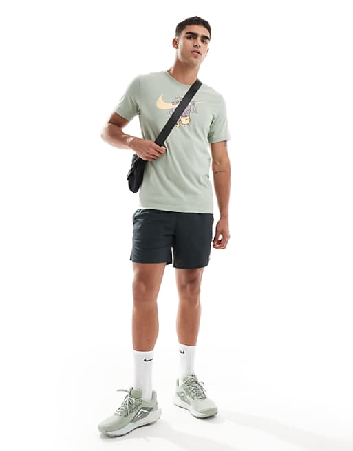 Nike Running Stride Dri-FIT 7 Inch Shorts In Black