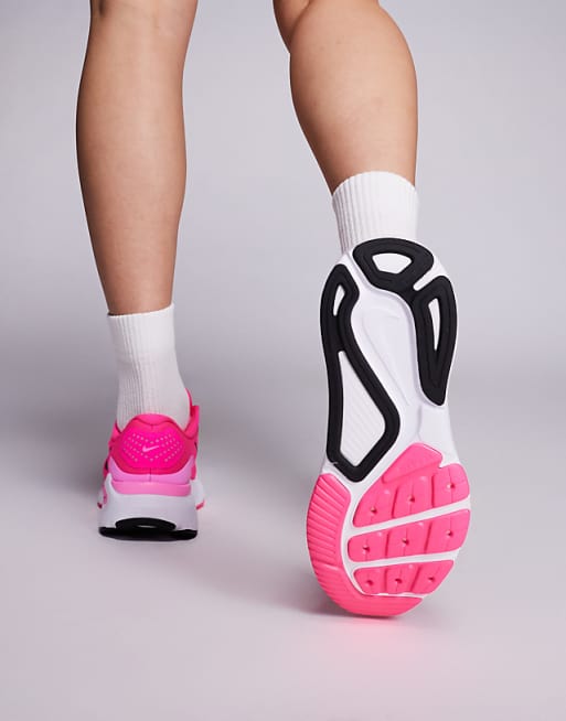 Nike Running Structure 26 Trainers In Pink