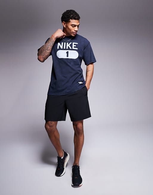 Nike Training Graphic T-shirt In Black