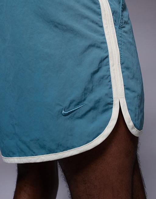 Nike Training Heritage Dri-FIT Woven 5 Inch Shorts In Blue