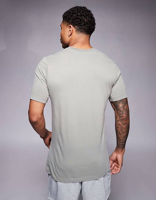 Nike Training Oval Swoosh Graphic T-shirt In Light Green