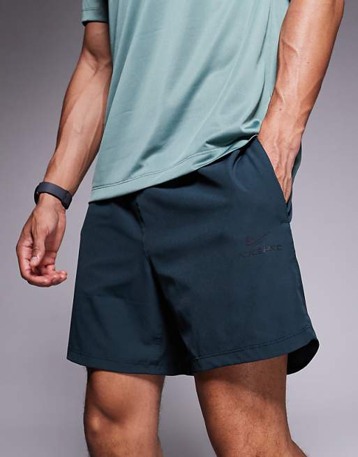 Nike Training Pro Dri-FIT 6 Inch Shorts In Green