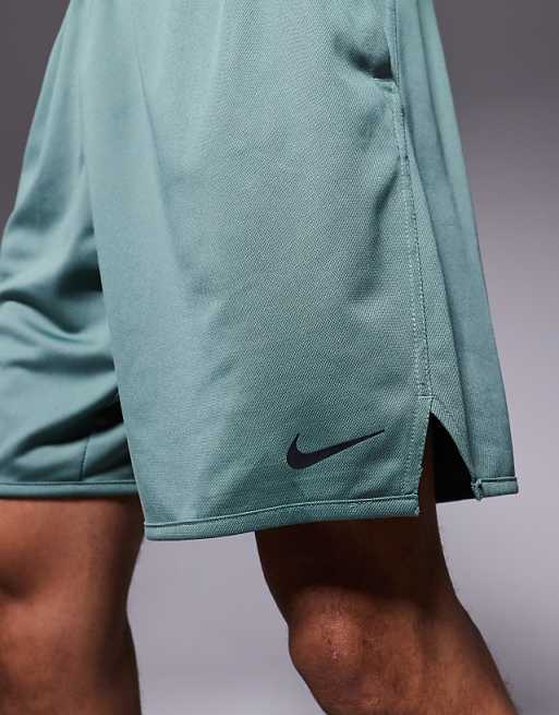 Nike Training Totality Dri-FIT 7 Inch Shorts In Green