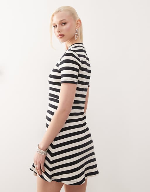 Noisy May Short Sleeve Skater Dress In Black & White Stripe