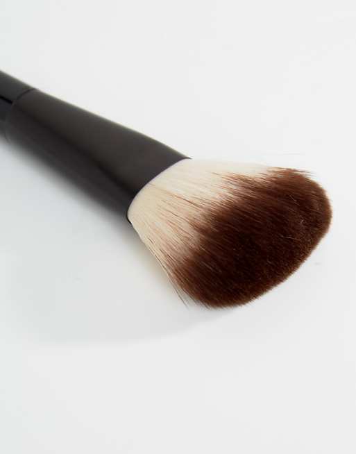 NYX Professional Makeup - Pro Powder Brush