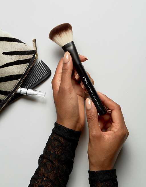 NYX Professional Makeup - Pro Powder Brush