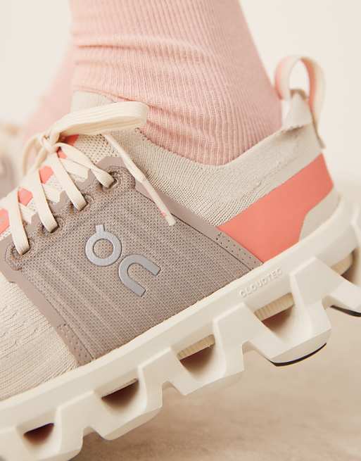 ON Cloudswift 4 Running Trainers In Beige