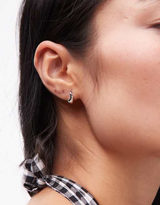 & Other Stories Asymmetric Small Huggie Earrings Set In Silver