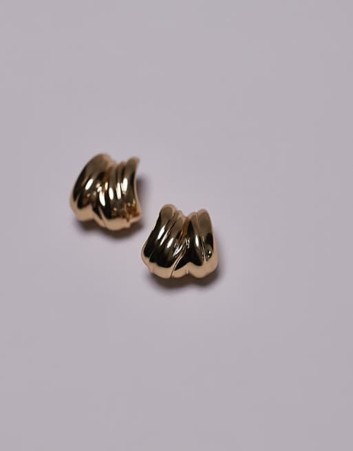 & Other Stories Small Curved Earrings In Gold