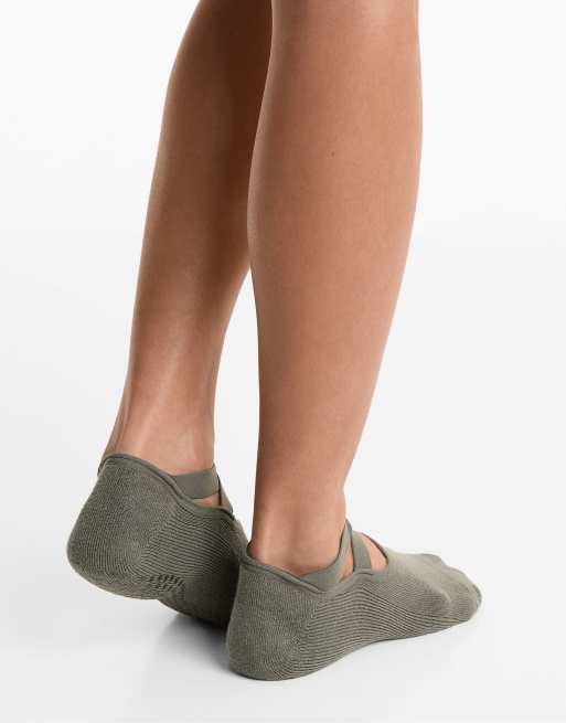OYSHO 2 Pairs Of Padded Cotton Blend Yoga And Pilates Socks With Crossover Straps In Khaki