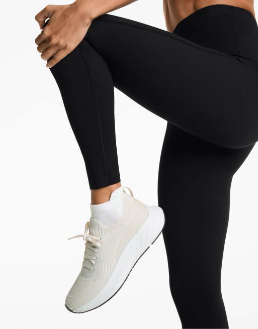 OYSHO 3 Pairs Of Cotton Blend Sports Sneaker Socks With Heel Tab In White