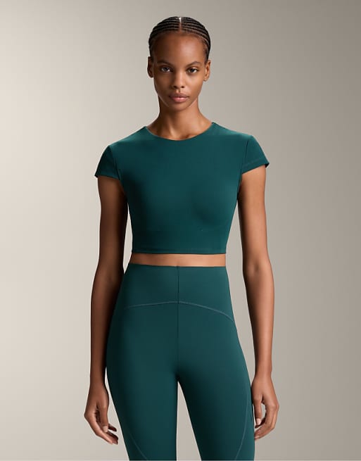 OYSHO Compressive short-sleeved tank top in sea green