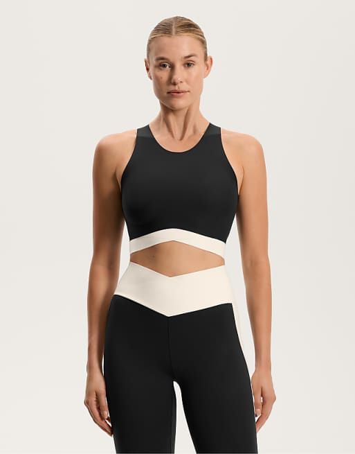 OYSHO Perfect-adapt tank top in black