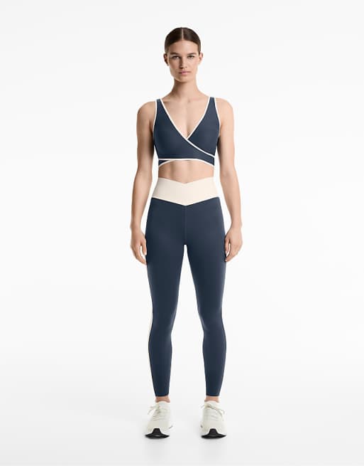 Oysho performance set in midnight blue