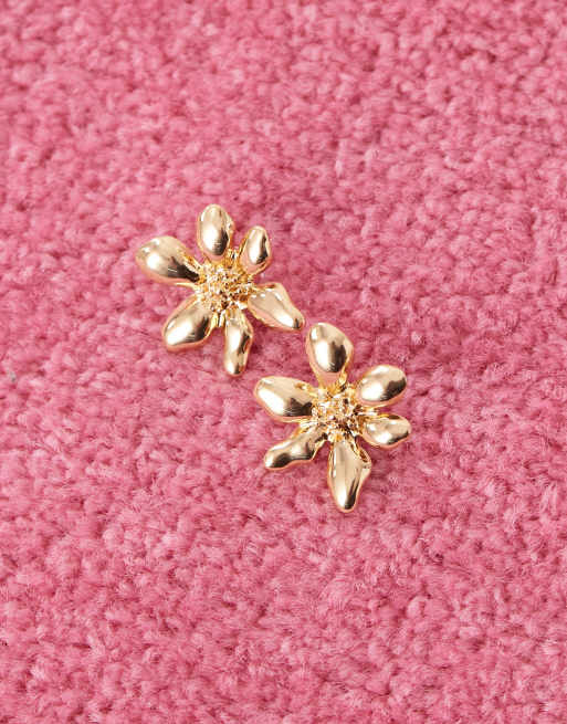 Petit Moments Flower Stud Earrings In Gold