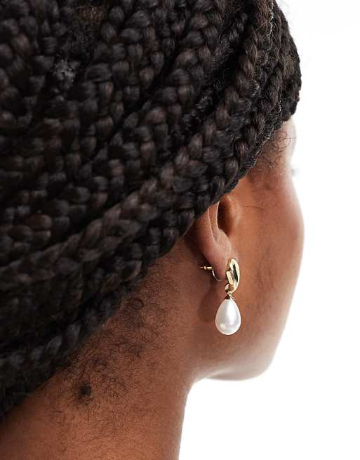 Petit Moments Liquid Pearl Drop Earrings In Gold