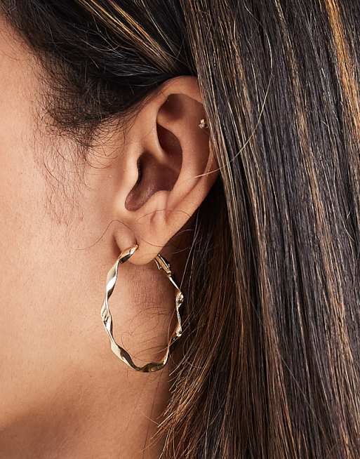 Pieces 2-pack molten twist detail hoop earrings in gold
