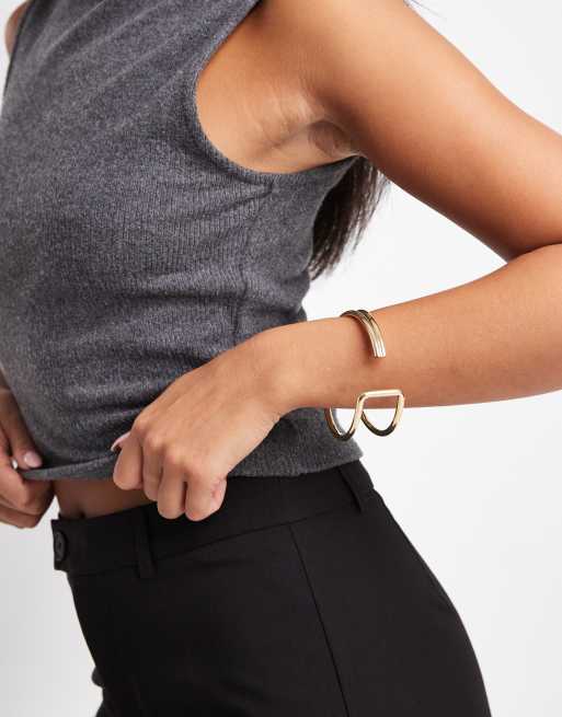 Pieces Angular Structured Bracelet In Gold Tone