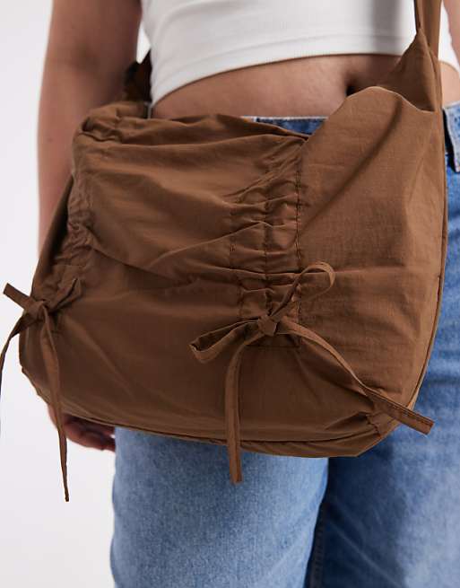 Pieces Crossbody Bag With Bow Details In Brown