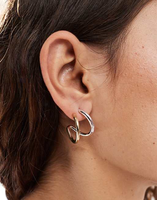 Pieces double hoop earrings in gold tone