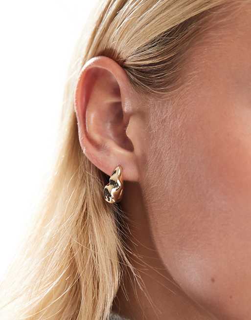 Pieces irregular molten hoop earrings in gold tone