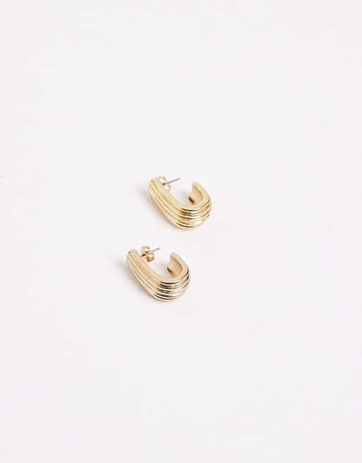 Pieces Vintage Style Ridge Earrings In Gold Tone