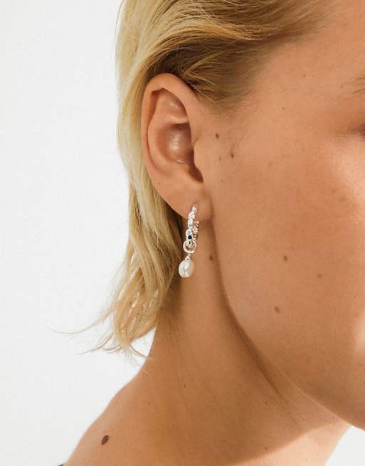Pilgrim Shift pearl earrings in silver plated
