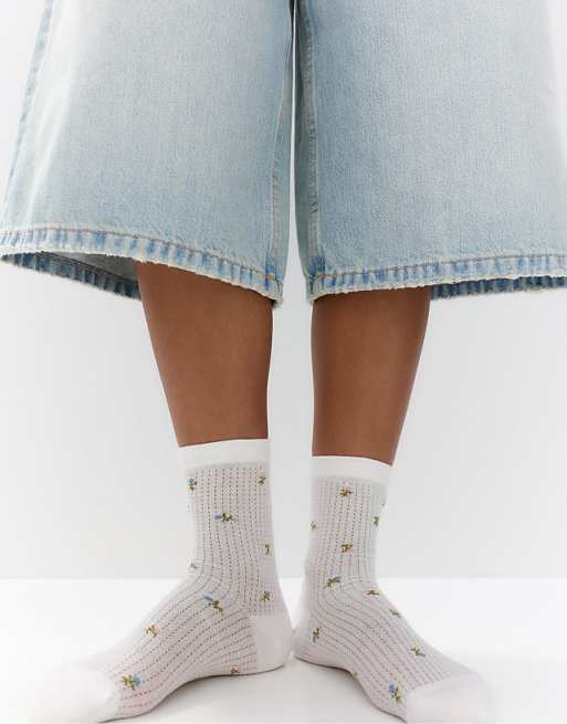 Pull&Bear Long floral socks in white