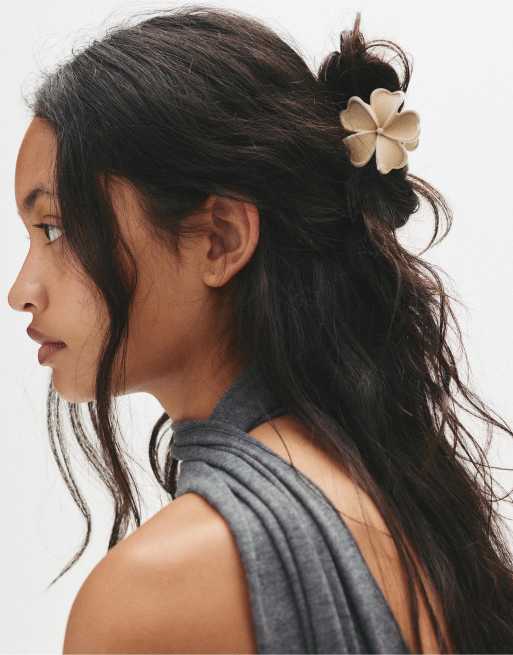 Pull&Bear Pack Of 2 Velvet Flower Hair Clips In Brown