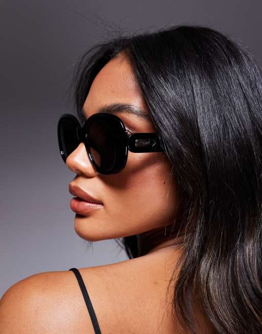 Quay Impromptu Oversized Round Sunglasses In Black
