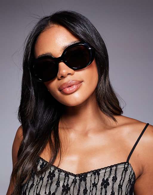 Quay impromptu oversized round sunglasses in black