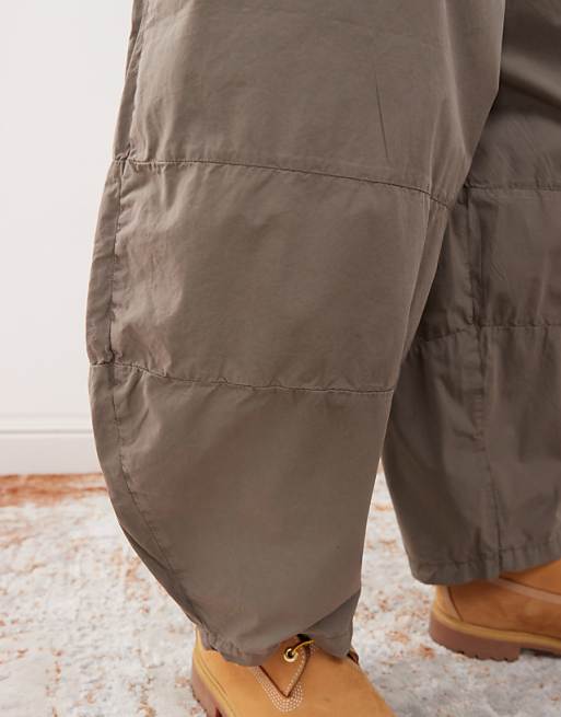 Reclaimed Vintage Baggy Barrell Leg Cargo Trousers In Khaki