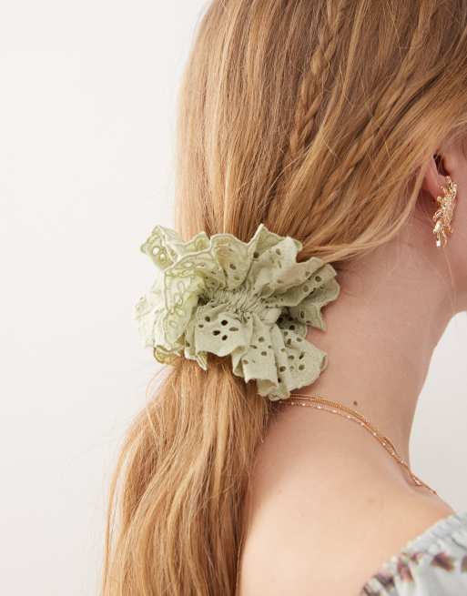 Reclaimed Vintage Broderie Scrunchie In Green