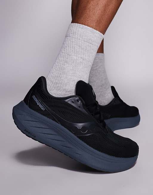 Saucony Ride 18 running trainers in black and shadow