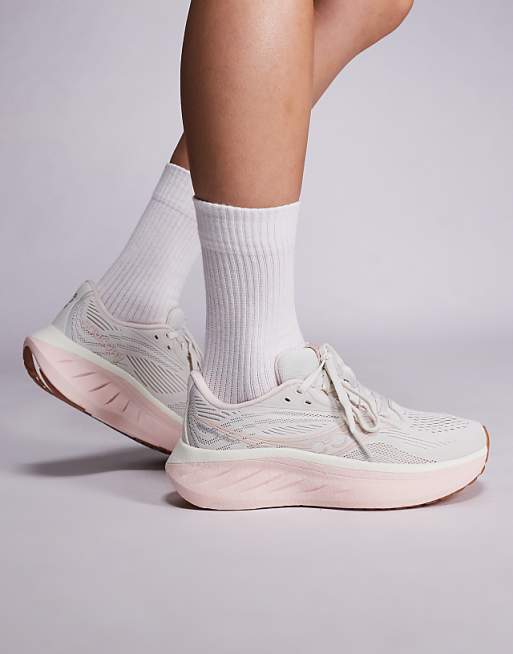 Saucony Ride 18 running trainers in quartz and peony