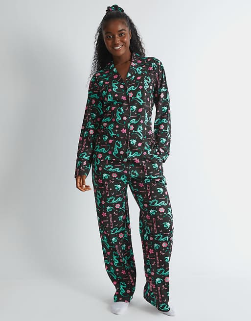 Skinnydip london mushu pyjama set in black