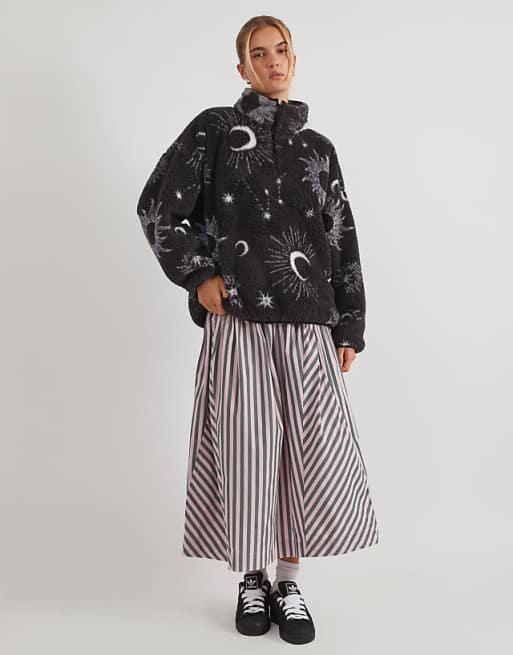 Skinnydip Skinnydip London Celestial Longline Fleece In Black