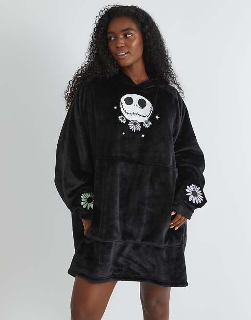 Skinnydip Skinnydip London Nightmare Before Christmas Embroidered Blanket Hoodie In Black