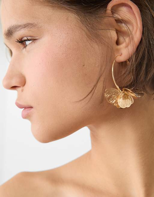 Stradivarius flower hoop earrings in gold