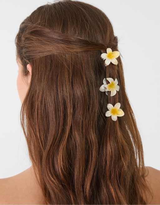 Stradivarius Set Of 6 Mini Flower Hair Clips In Pale Yellow