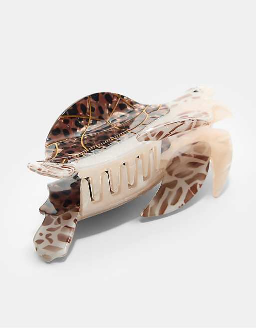 Stradivarius Turtle hair clip in brown