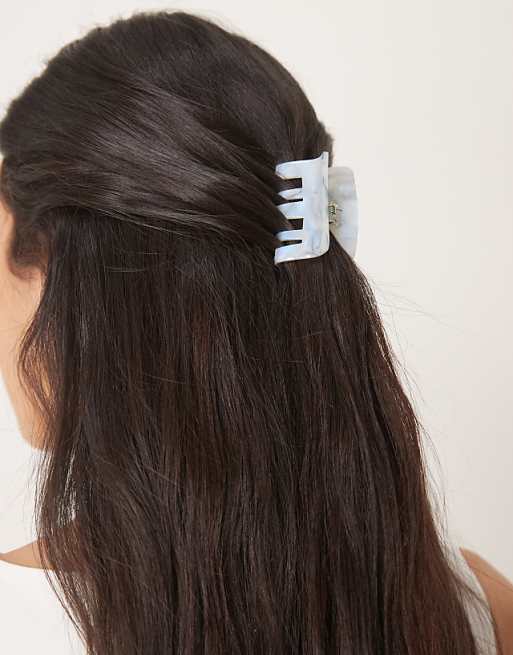Sui Ava Fir marble mini hair claw in blue