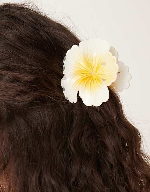 Sui Ava Hawaii flower large hair claw in Yellow