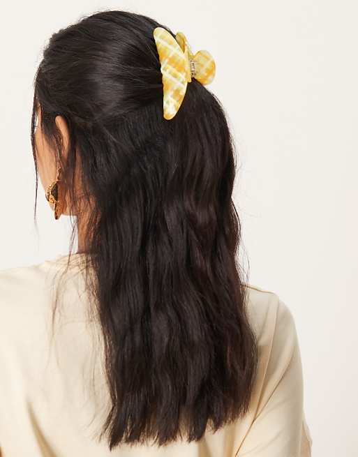 Sui Ava Ida large hair claw in yellow