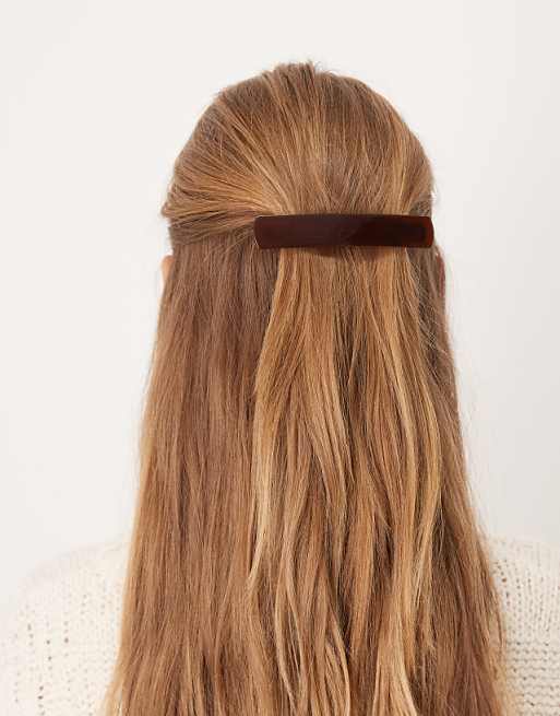 Sui Ava matcha addict hair clip in dark brown