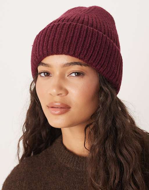 Sui Ava Nico beanie in bungundy