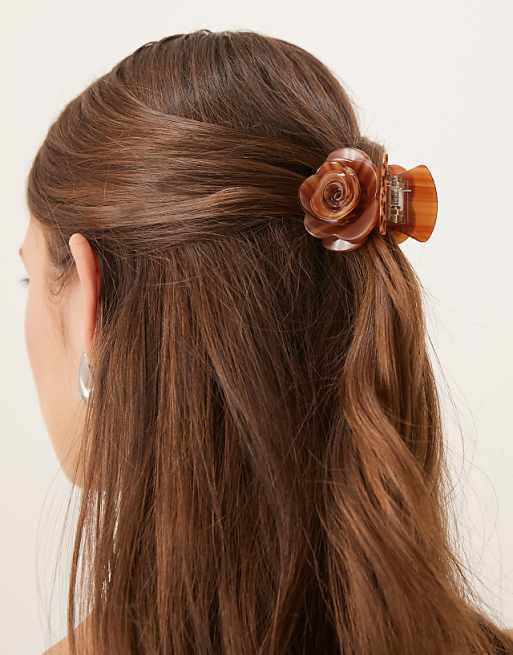 Sui Ava Rosie mini hair claw in latte