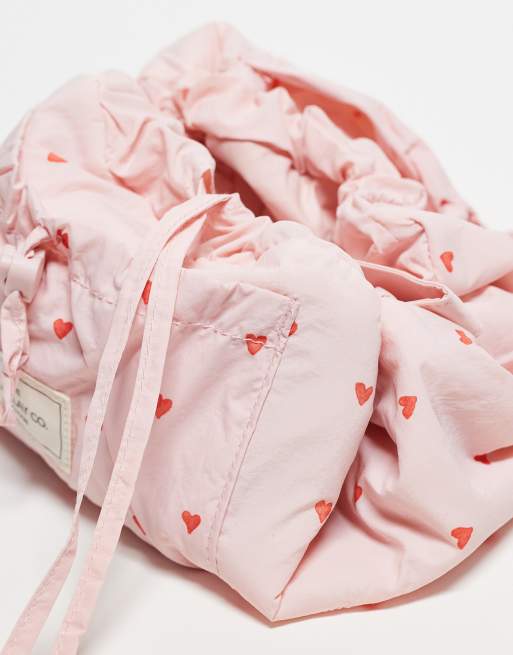 The Flat Lay Co. Drawstring Makeup Bag- Sweet Pink Hearts